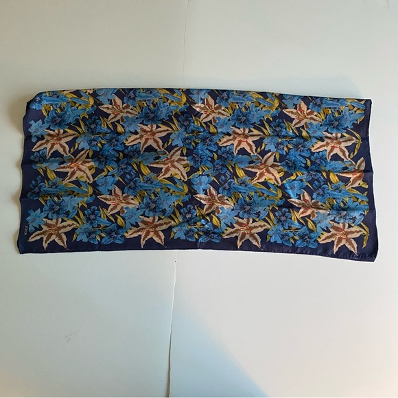 Echo Blue Floral Decorative Print Scarf - Picture 3 of 5